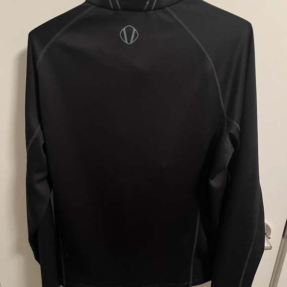 Sunice- Stormproof- Pullover- Small- Winged Foot Logo - Picture 2 of 2